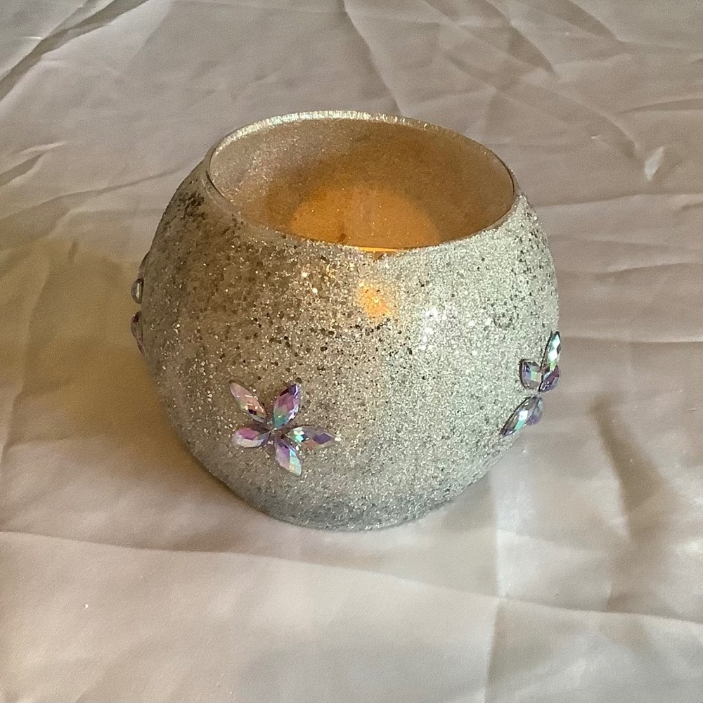 Bubble vase/candle holder embellished with silver glitter and rhinestones